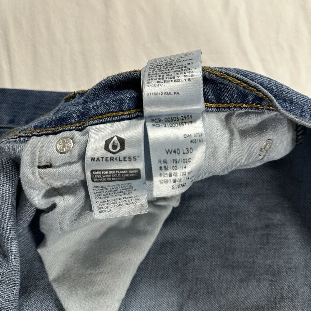 Levis 505 Jeans Mens 40x30 Blue Regular Fit Straight Leg Medium Wash Denim Faded